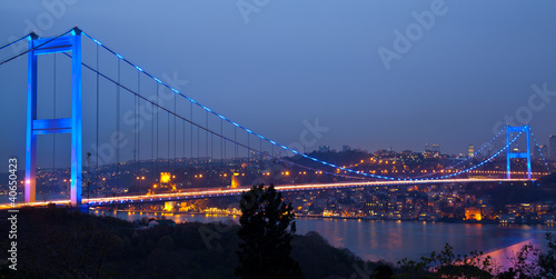 Leinwand Poster Fatih Sultan Mehmet Bridge at the night 2