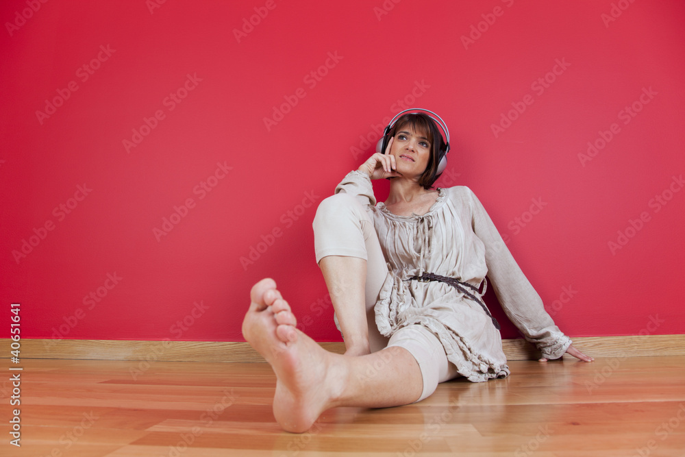 Enjoy music at home Enjoy music at home