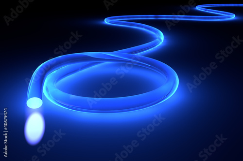 Glasfaserkabel mit blauem Licht