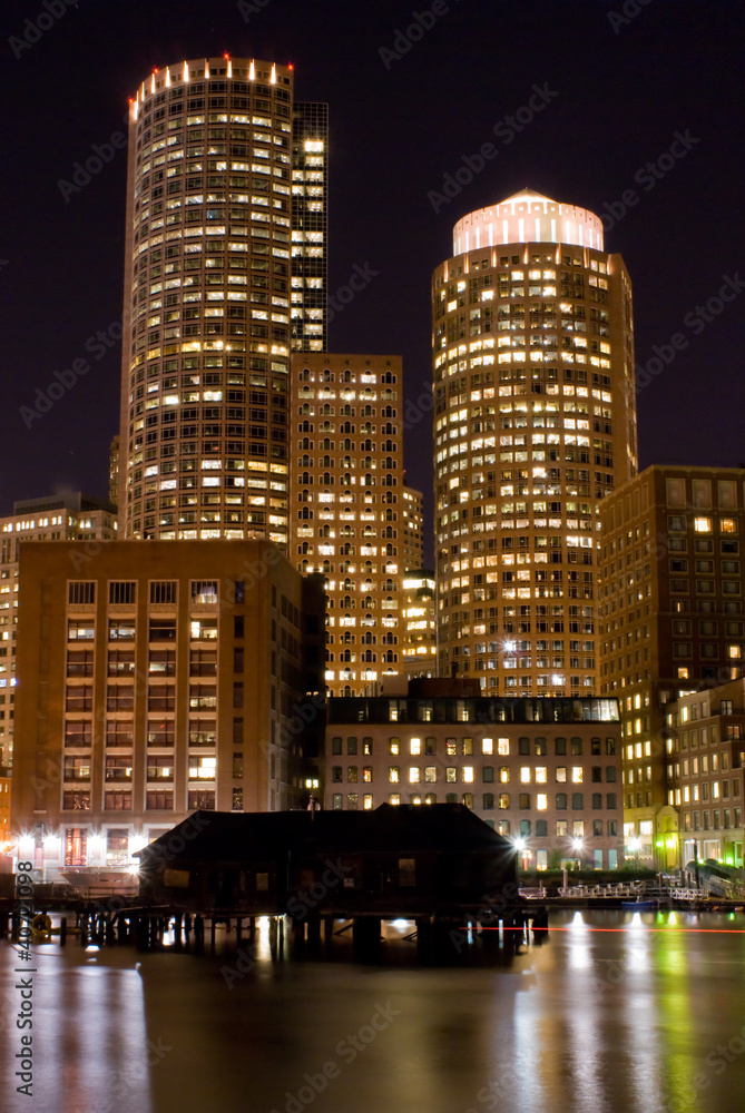 View ofthe skyline of Boston Massachusetts at night.