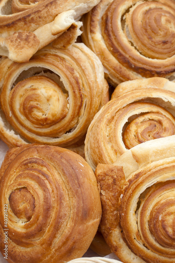 Close-up of many cinnamon rolls pastry, breakfest sweet roll