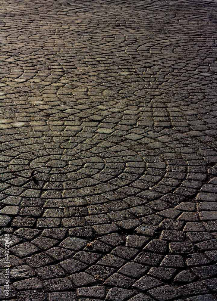 Round rock pavement