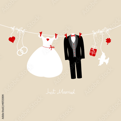 Hanging Wedding Couple & Symbols "Just Married" Beige