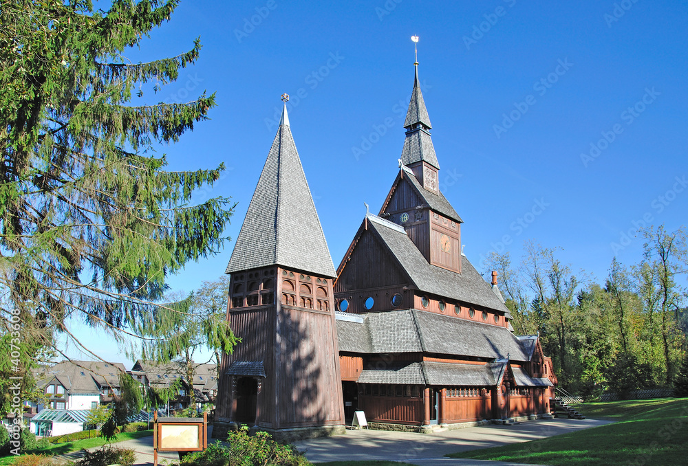 die berühmte Norweger-Stabkirche in Hahnenklee im Harz
