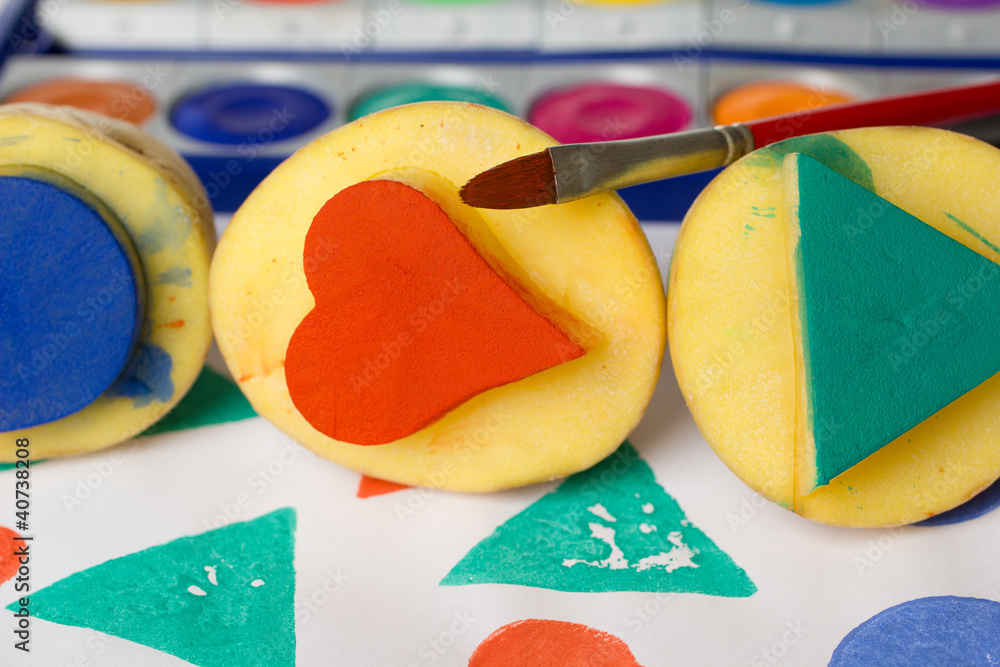 Naklejka premium Kartoffeldruck Stempel Bunt