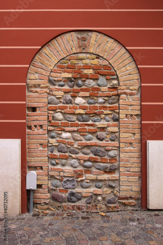 Antica porta murata photo