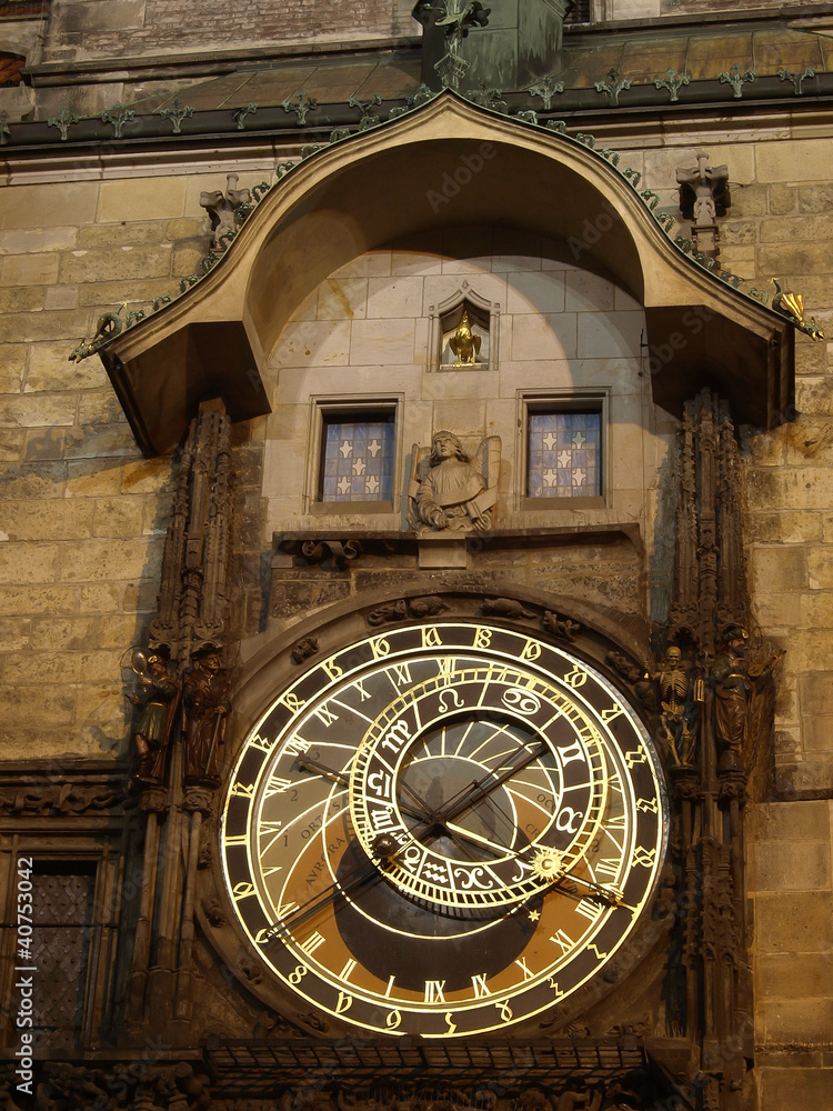 Obraz premium Astronomical clock in Prague at night