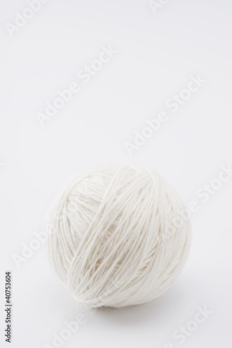 白色の毛糸玉