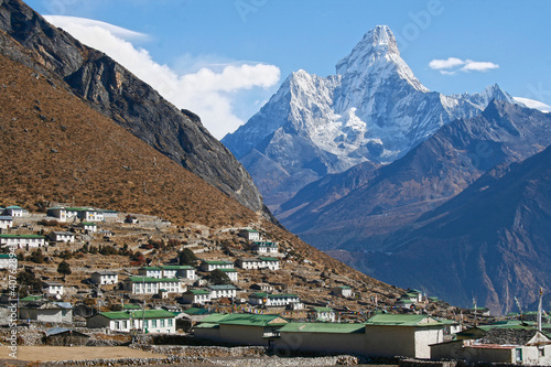 NEPAL, PICO AMA DABLAM