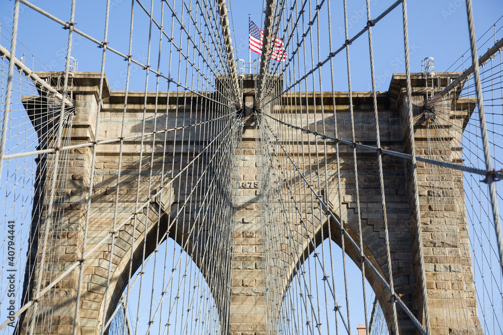 Fototapeta premium Detail of suspension on Brooklyn Bridge