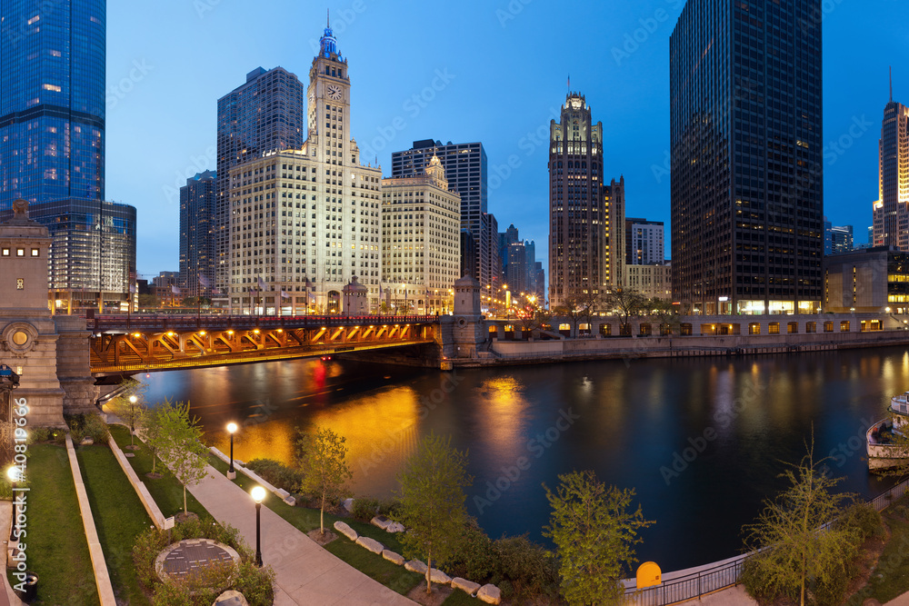 Fototapeta premium Chicago Riverside.