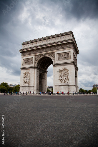 Arc de Triomphe (Arch of Triumph) © Michal Adamczyk