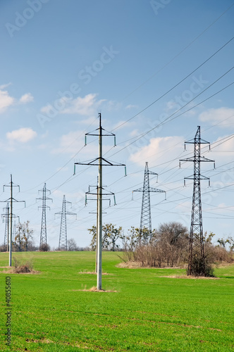 Many power tensions and lines on the field