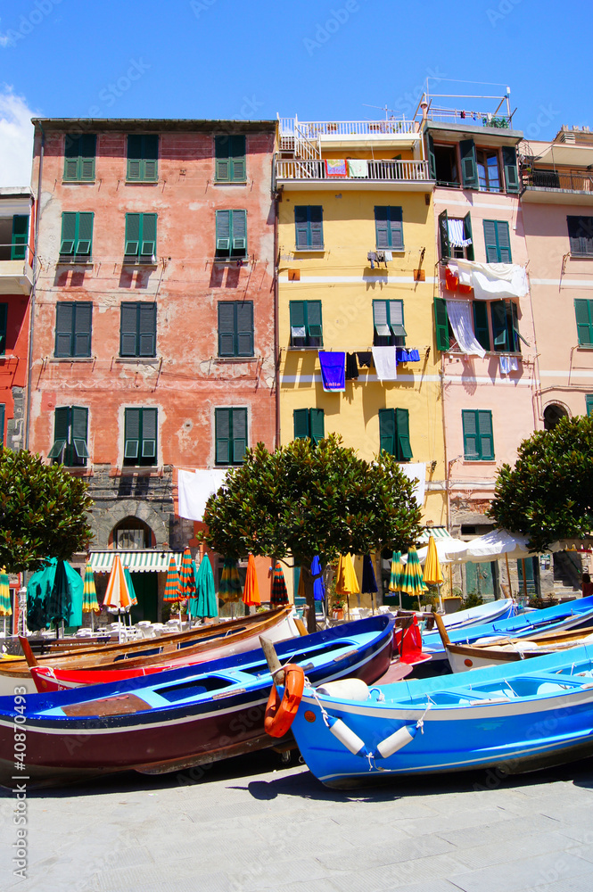 Colorful houses of Vernazza, Cinque Terre, Italy