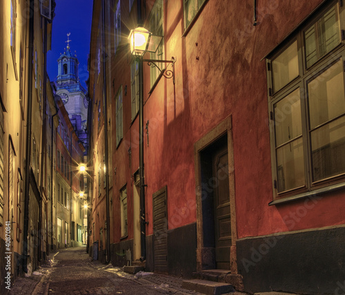 At night in the alley in Ol...