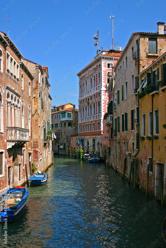 Beatifull canal in Venice - 2