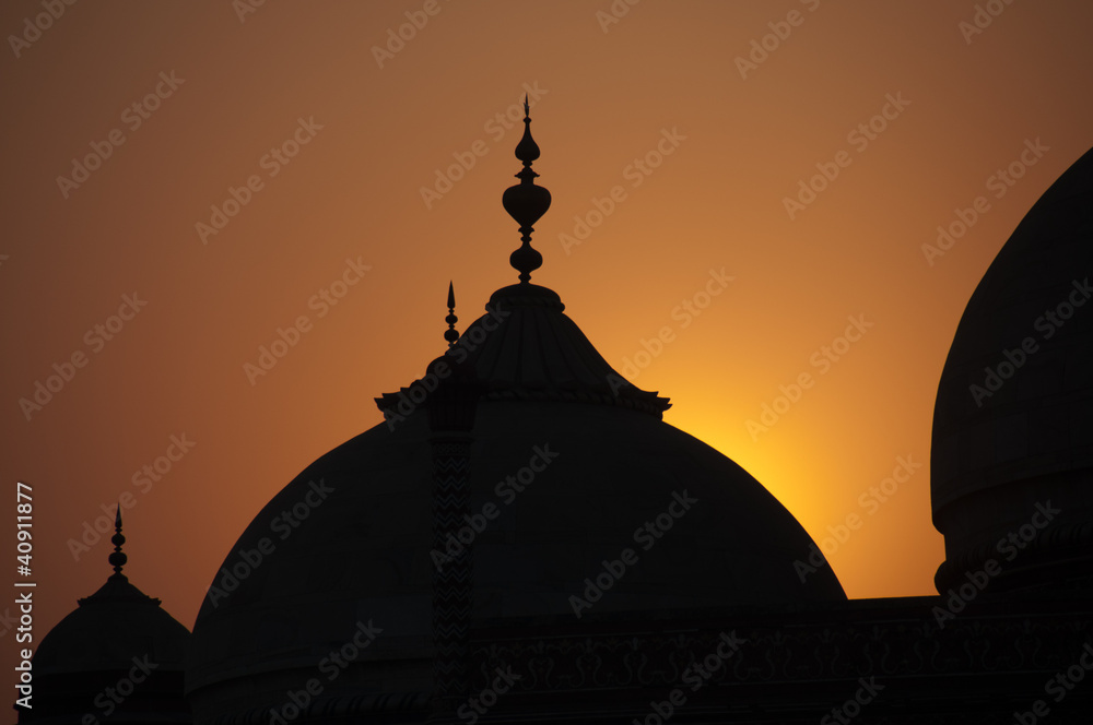 Evening sky Taj Mahal mosque.
