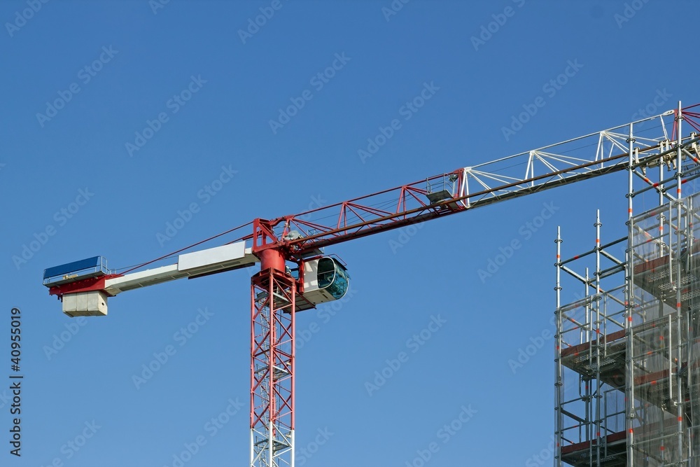 grue et structure en acier