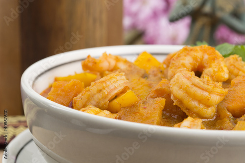 Kaeng Phet/Chu Chee -Thai Red Curry with prawns, pumpkin & mango
