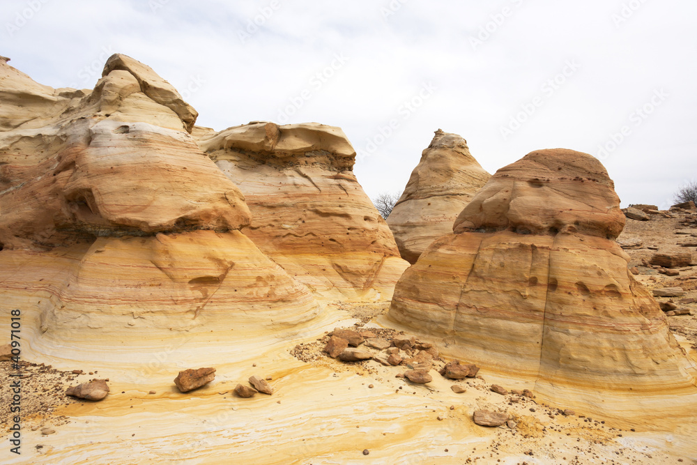 Leuchtend bunte Sandsteinformationen in New Mexico