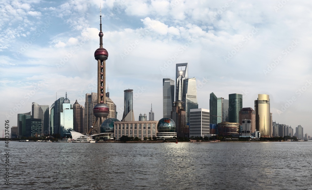 Obraz premium Shanghai Skyline at sunny day with clouds, China