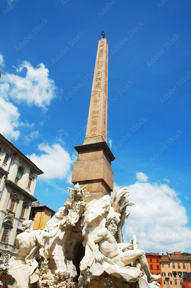 Obelisco della fontana dei quattro fiumi in Piazza Navona, Roma