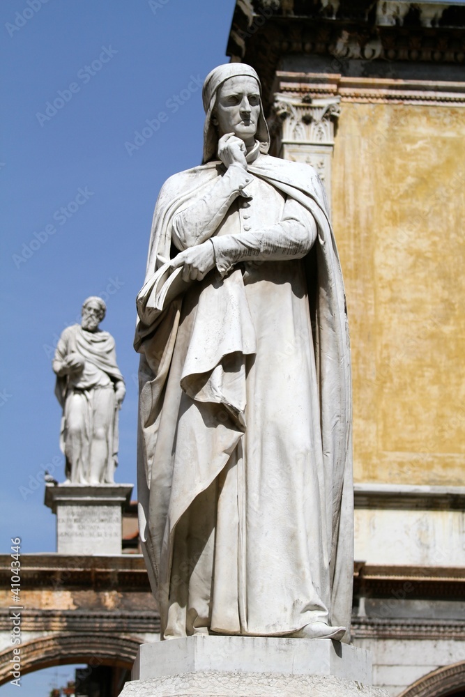 verona - statua di dante verona - statua di dante