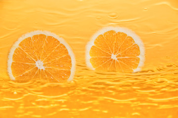 Keuken achterwand Plakjes fruit Vers geperst sinaasappelsap glas  © Ingairis