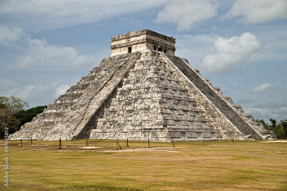 The main pyramid of Chichen Itza