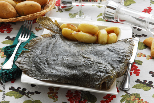 Foto Rombo e patate Turbot with potatoes