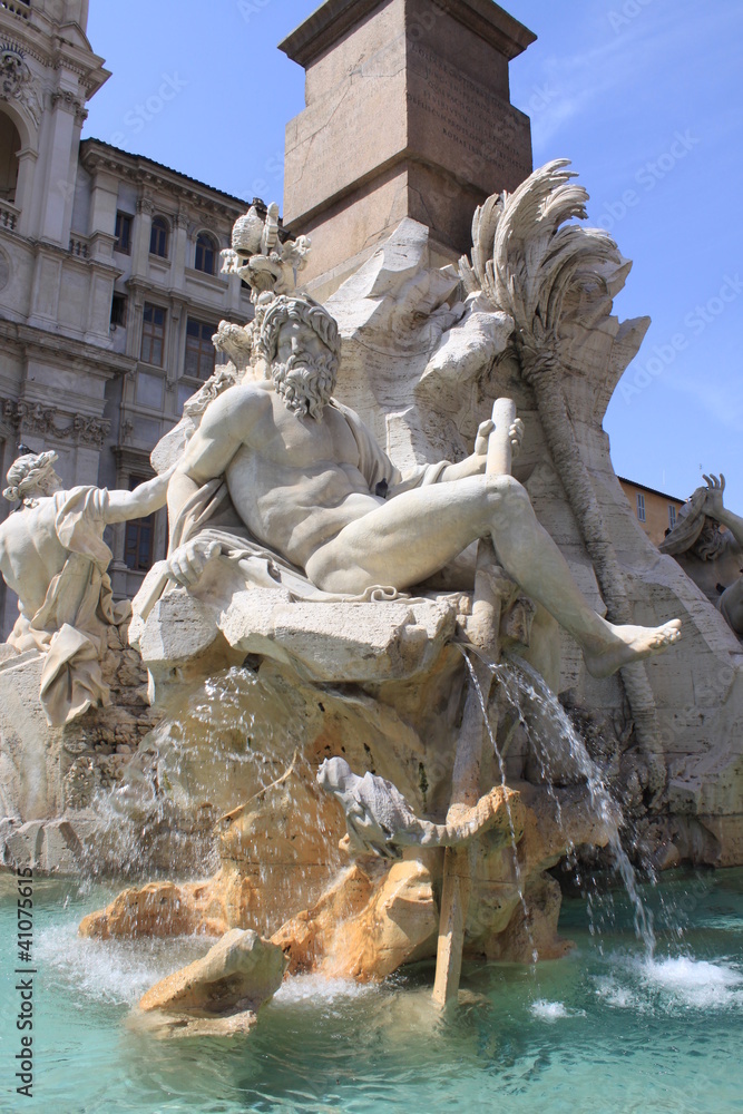 Fontaine des Quatre-Fleuves, place Navone à Rome - Italie