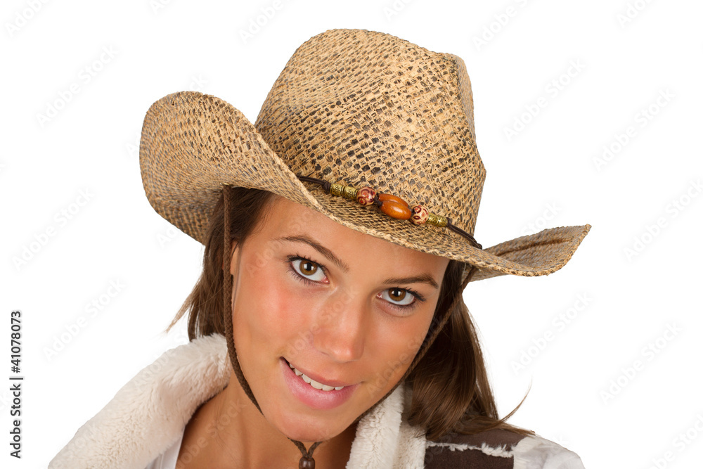 Jeune fille porte une veste et un chapeau Jeune fille porte une veste et un chapeau