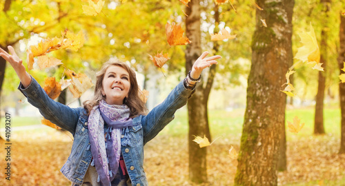 women in autumn park