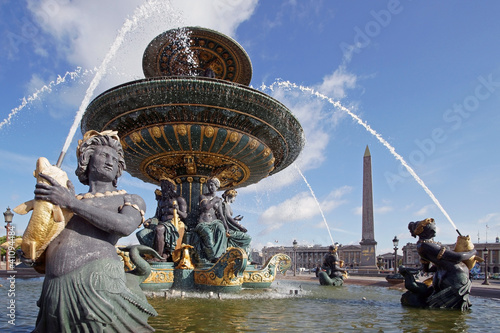 Paris - place de la Concorde - obélisque et fontaine