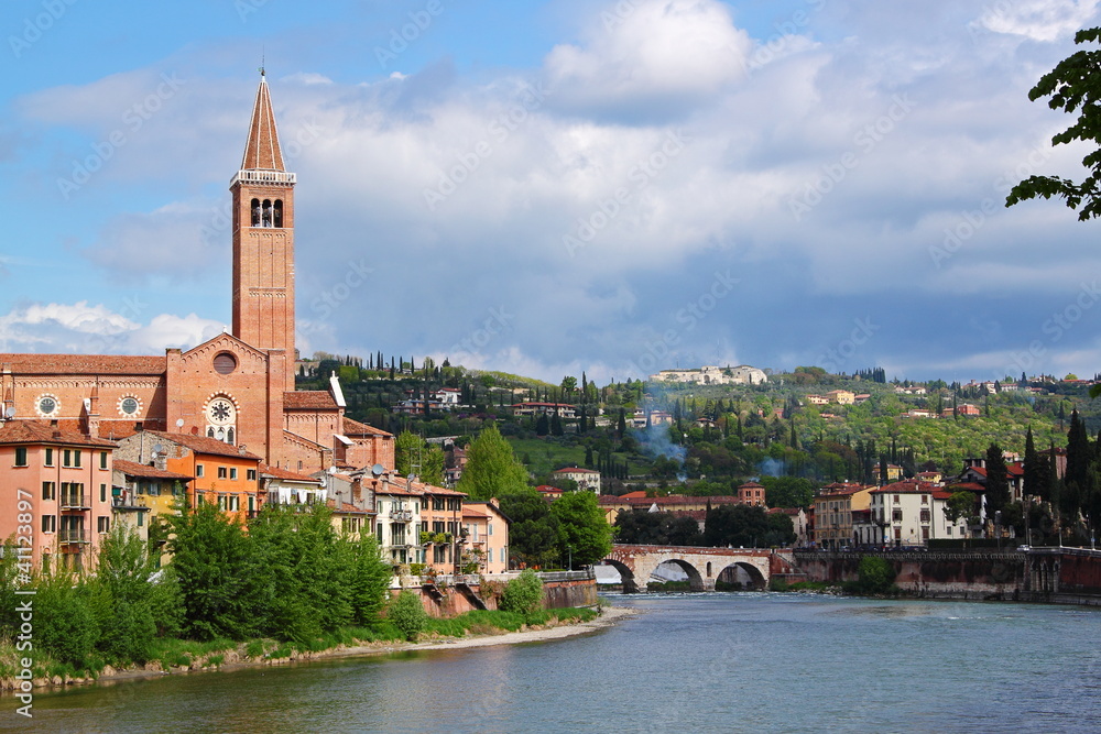 Obraz premium Verona along the river Adige, Italy