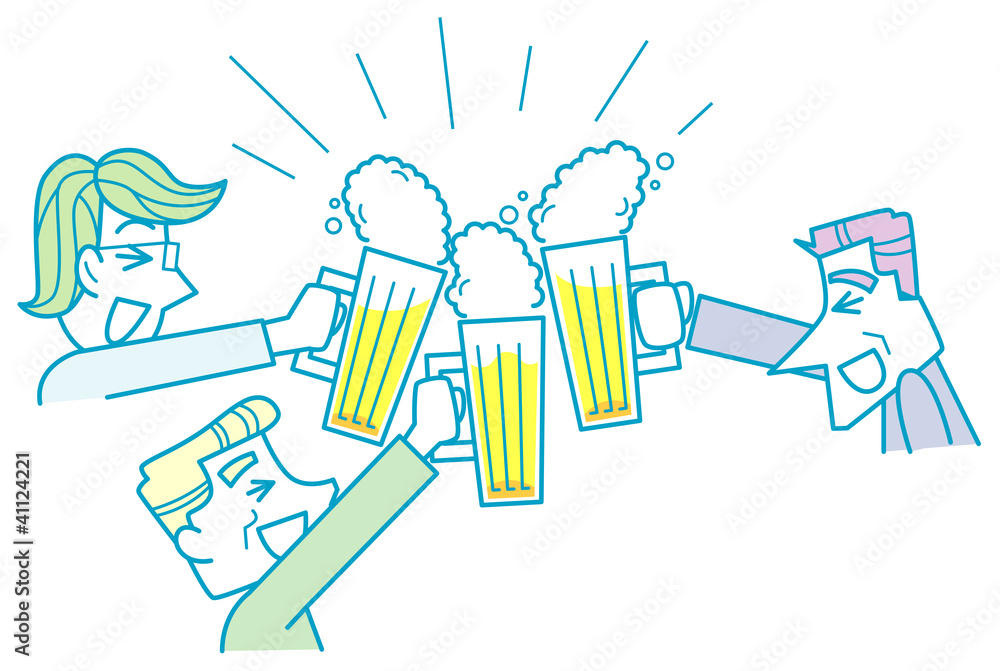 ビールで乾杯する男性 ビールで乾杯する男性