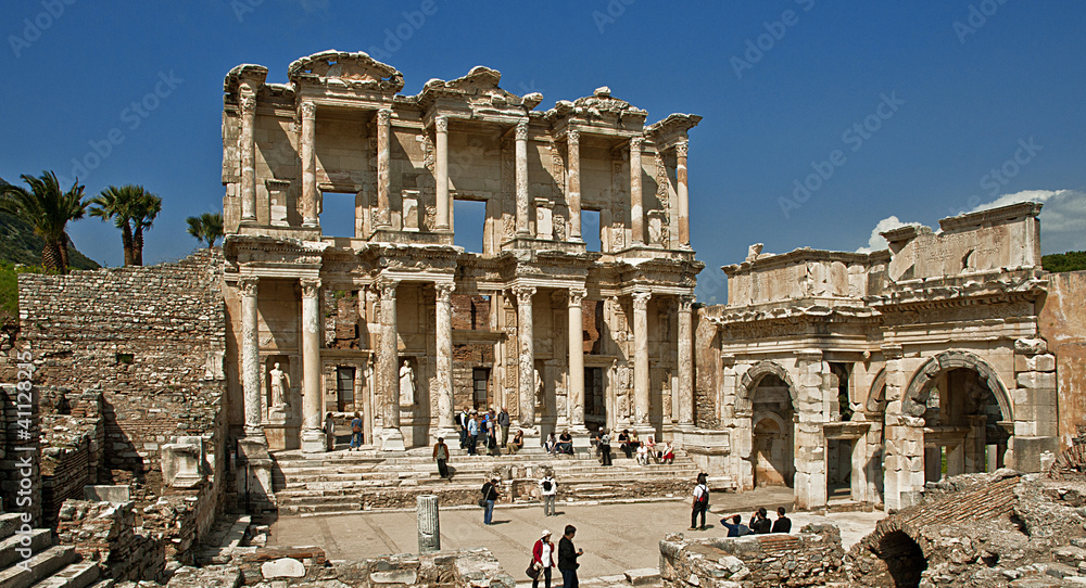 Efes Antik Kent Kütüphane 4