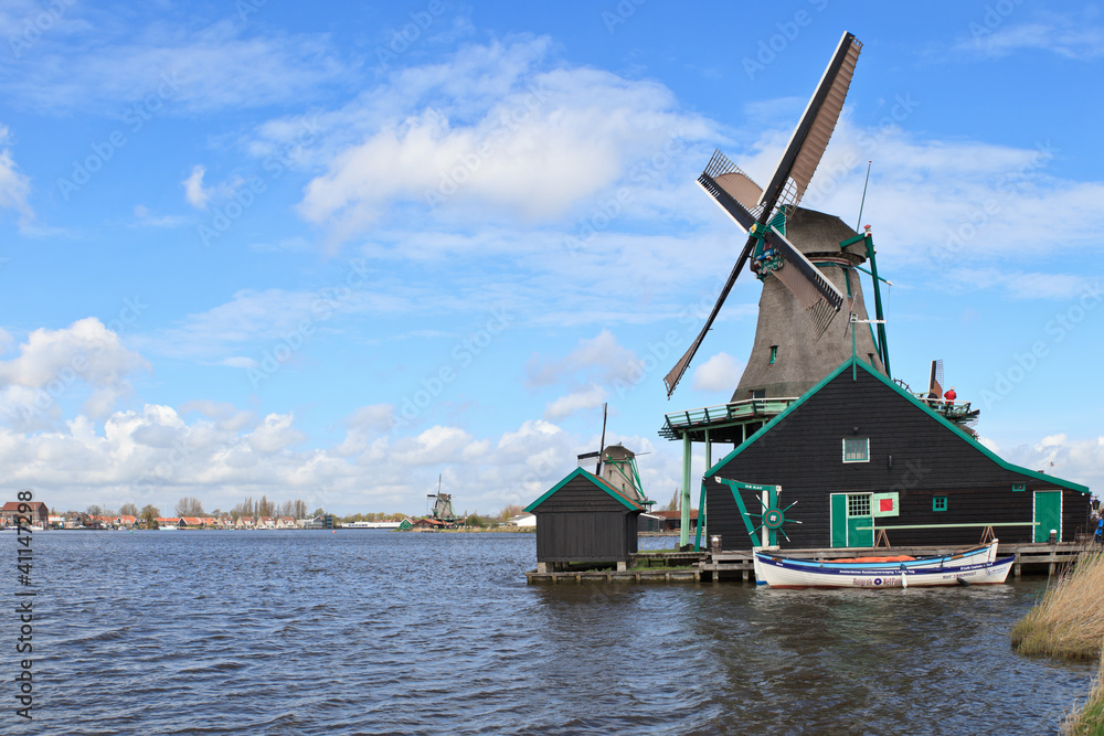 Fototapeta premium holland windmill