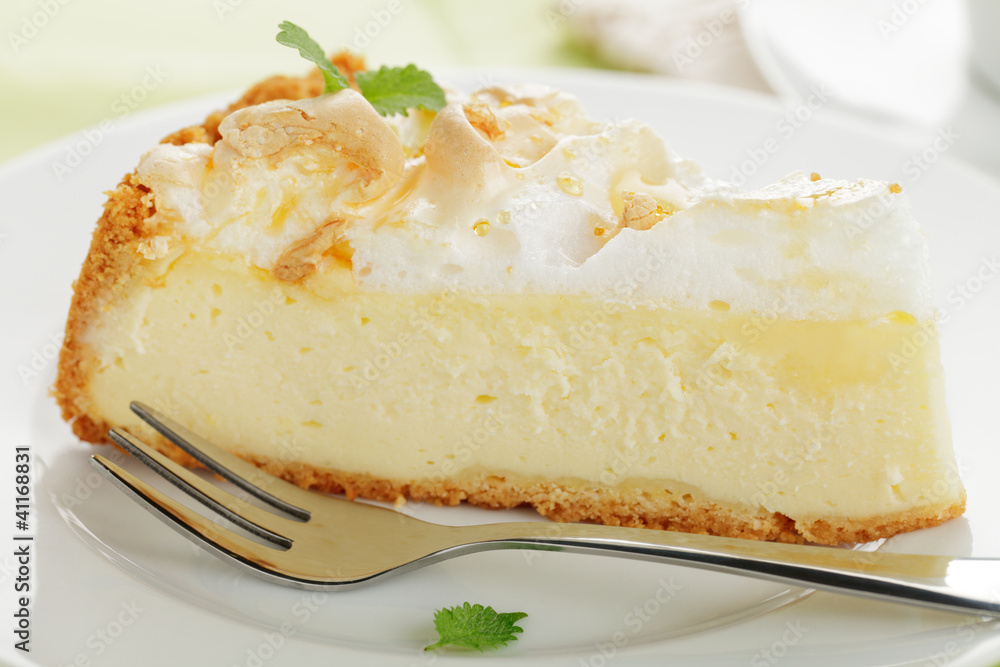 Gebackener Käsekuchen mit Baiserhaube Gebackener Käsekuchen mit Baiserhaube