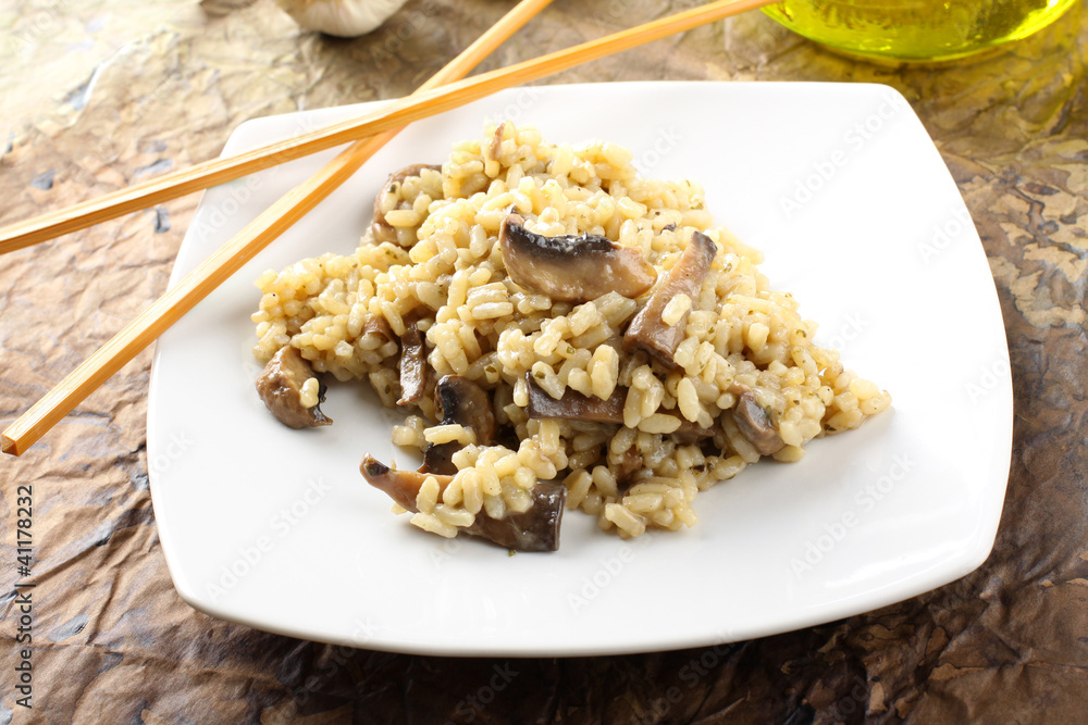 Risotto with fresh mushrooms