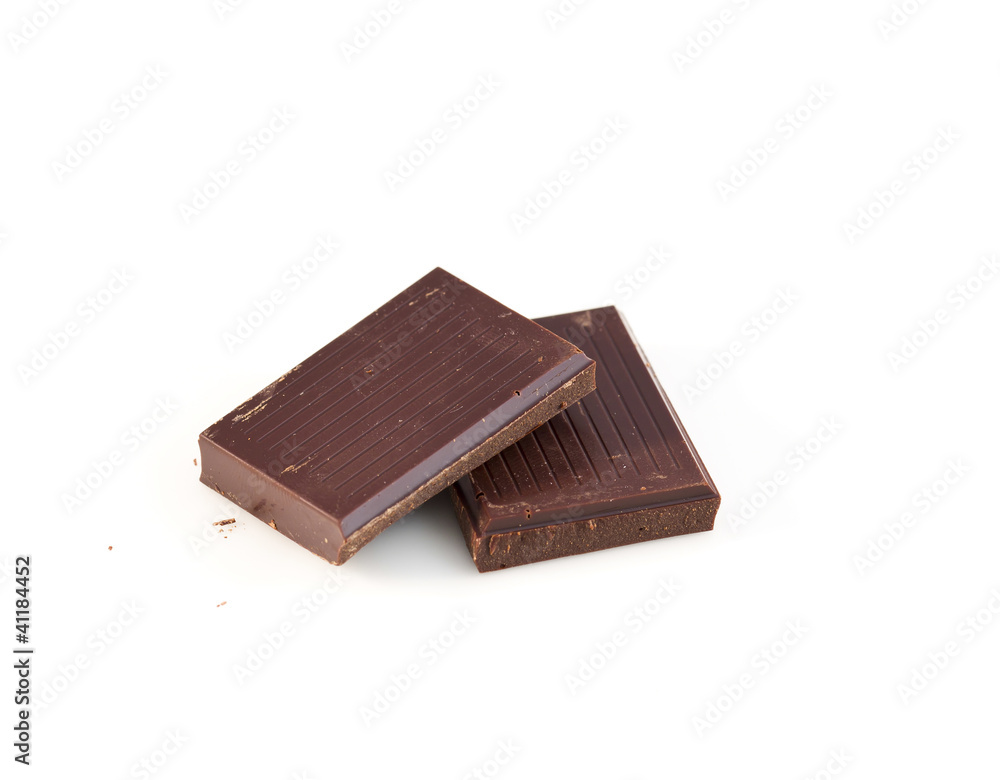 Tavoletta di cioccolato su fondo bianco Tavoletta di cioccolato su fondo bianco