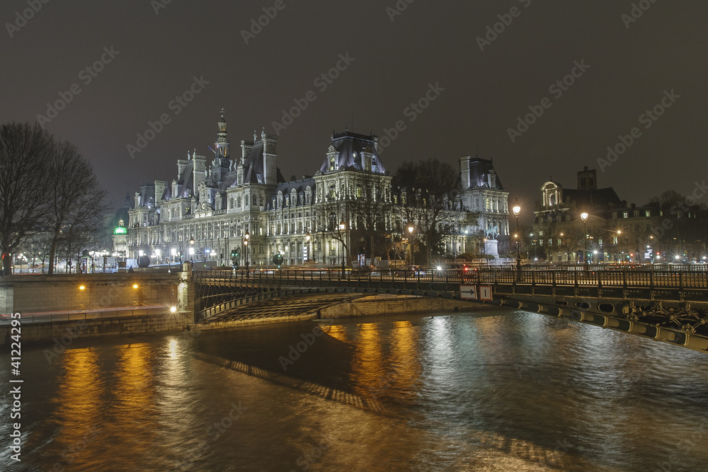 Fototapeta premium Hotel de ville Paris la nuit