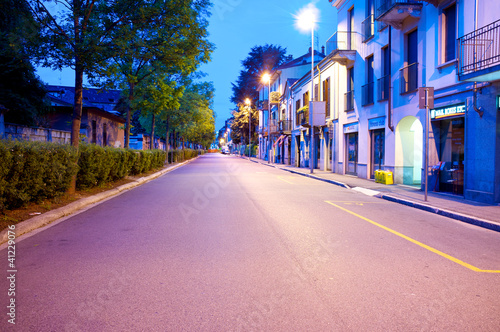 Fototapeta Naklejka Na Ścianę i Meble -  Early morning city street 2 color image