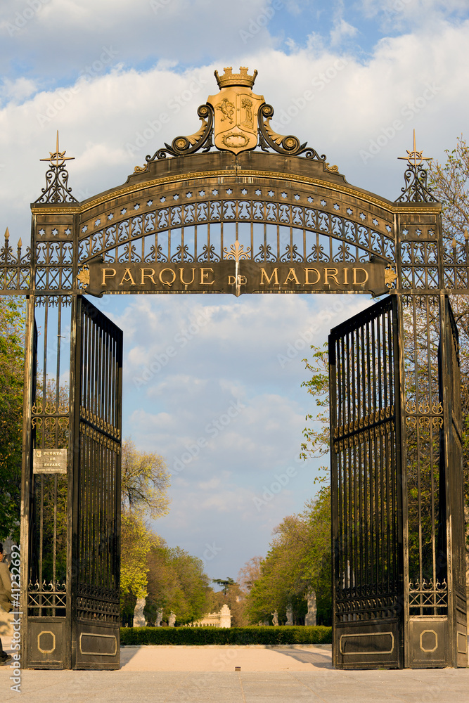Fototapeta premium Retiro Park Entrance in Madrid