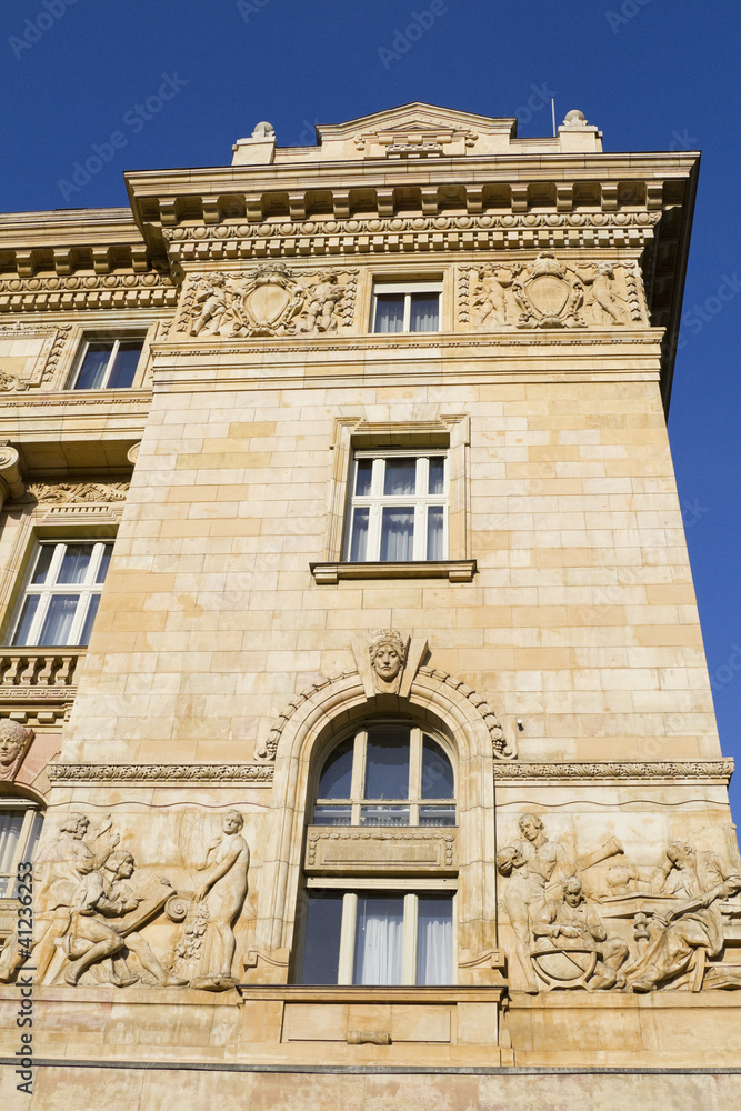 Obraz premium antico palazzo a budapest, ungheria