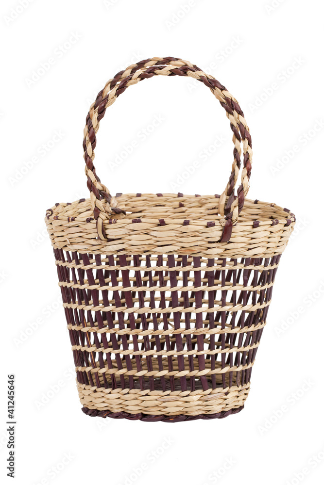 Obraz premium Wicker basket for carrying food