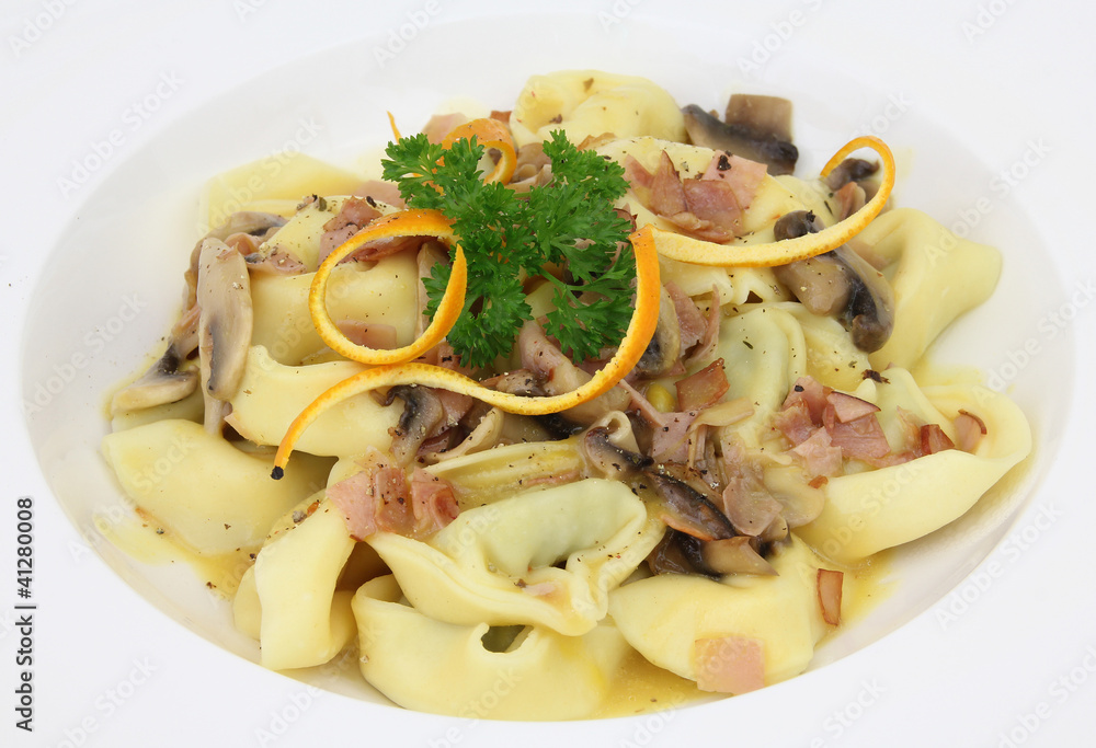 Ricotta-Spinat-Tortellini Ricotta-Spinat-Tortellini