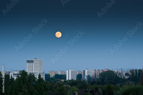Obraz na plátně Moon′s perigee