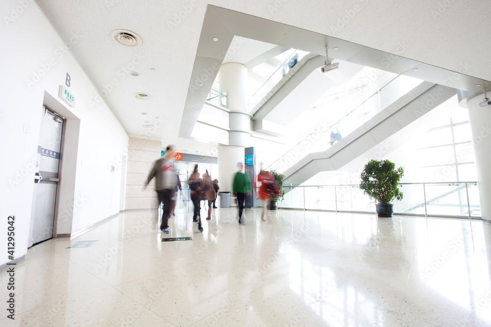 Fototapeta premium motion people in modern building