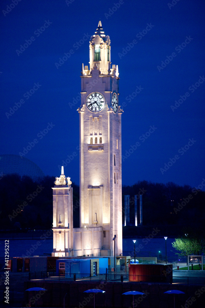 Fototapeta premium Clock tower